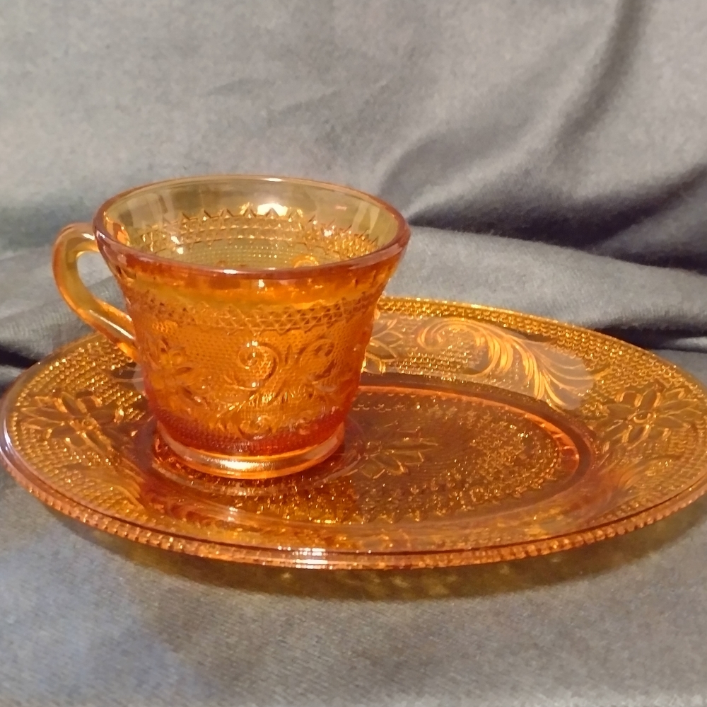 EUC Vtg. Amber Sandwich/Snack Plate and Cup, Pressed Glass